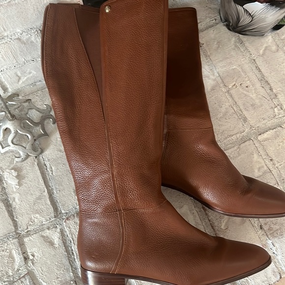 Louise et Cie Shoes - Last call Louise et Cie Camel leather boots. Zipper on back and stretch on calf.